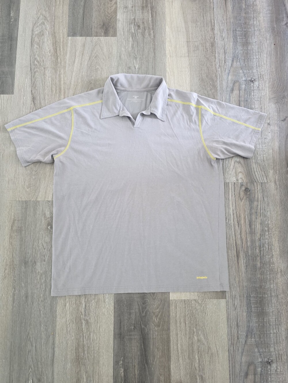 Patagonia Men's Light Gray Polo with Yellow Trim Size XL